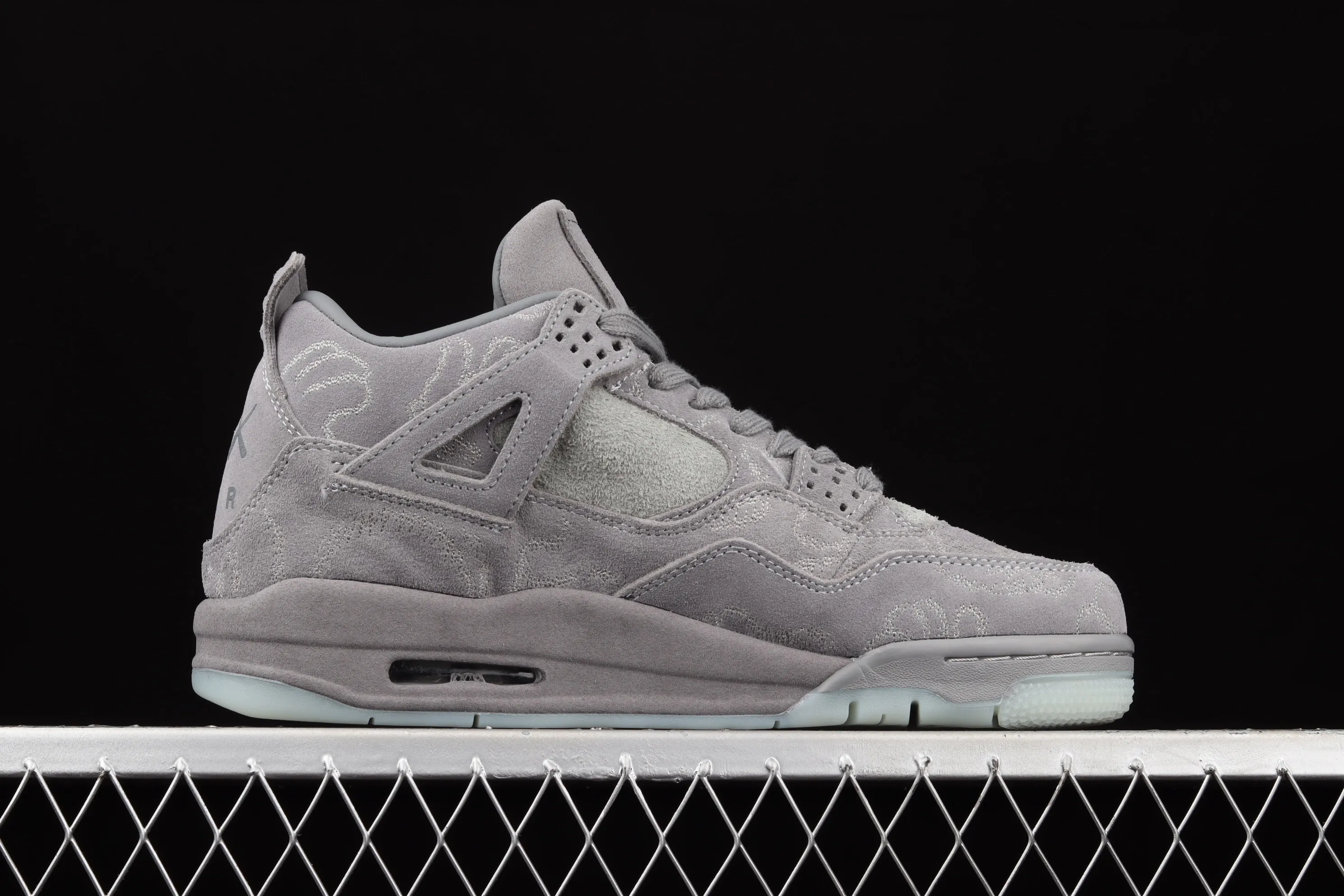 All categories Air Jordan Jordan series basketball shoes Air Jordan 4 G version Kaws x Air Jordan 4 Black AJ4 Luminous suede gray limited edition 930155-003